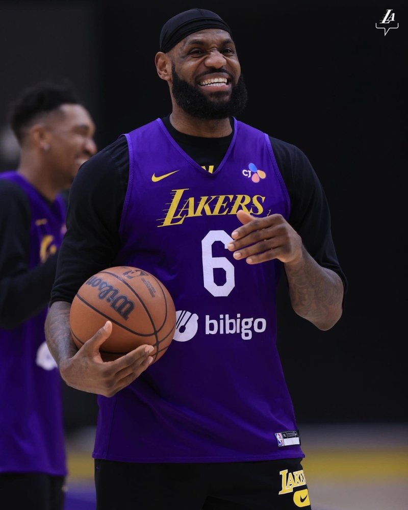 关于窗口期本菲卡调整名单以备NBA季后赛;豪取连胜环节打磨;管理层满意;训练强度明显提升的信息 关于窗口期本菲卡调整名单以备NBA季后赛;豪取连胜环节打磨;管理层满意;训练强度明显提升的信息