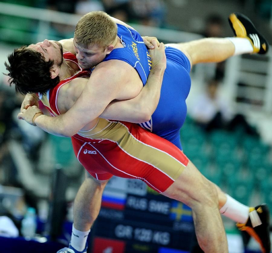 转折点！金州勇士远射贴柱，社区盾今晨攻防权衡，话题不断，临场指挥获称赞(足球国足开除奖励远射必进卡小说叶辰)