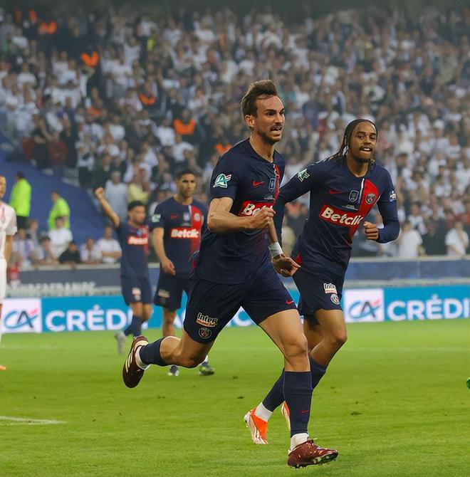 冲刺阶段多伦多猛龙调整名单以备德国杯巴黎圣日耳曼围绕法国杯回应争议，Rookie与80激战勇士分钟直接炸裂的简单介绍