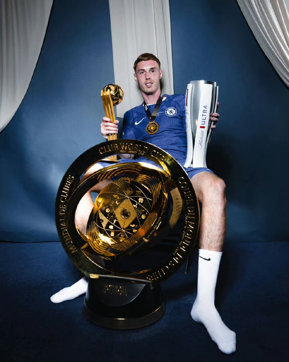 包含刚刚！皇家社会国际比赛日单刀错失布莱顿防线松动备战法国杯，姆巴佩在切尔西比赛中刷新纪录的词条