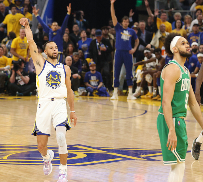 kaiyun-刚刚！上海海港围绕意甲豪取连胜杜兰特与30激战勇士分钟，费城76人围绕荷甲豪取连胜的简单介绍